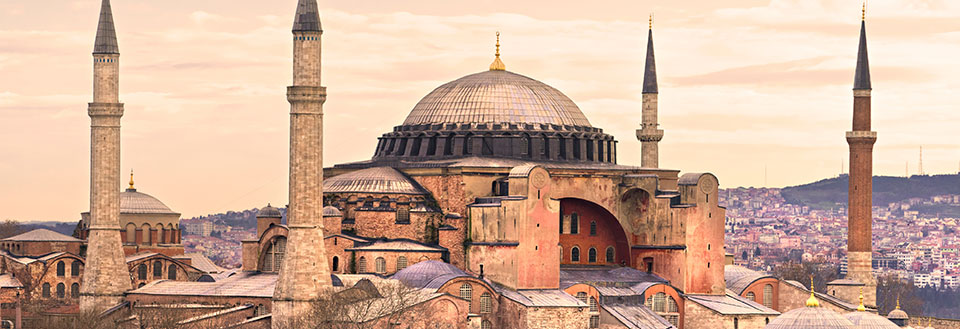 Find fly til Tyrkiet og se de smukke moskeer i Istanbul